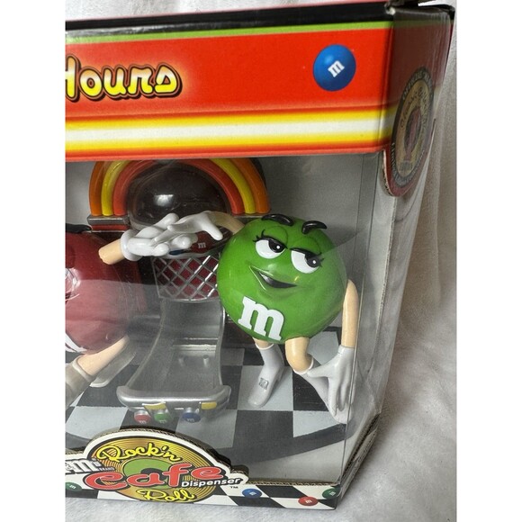 M&M Rock Café Roll Candy Dispenser Jukebox Red & Green Characters 1980s - Picture 3 of 10